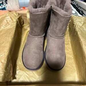Brand new in box Ugg Bailey Bow